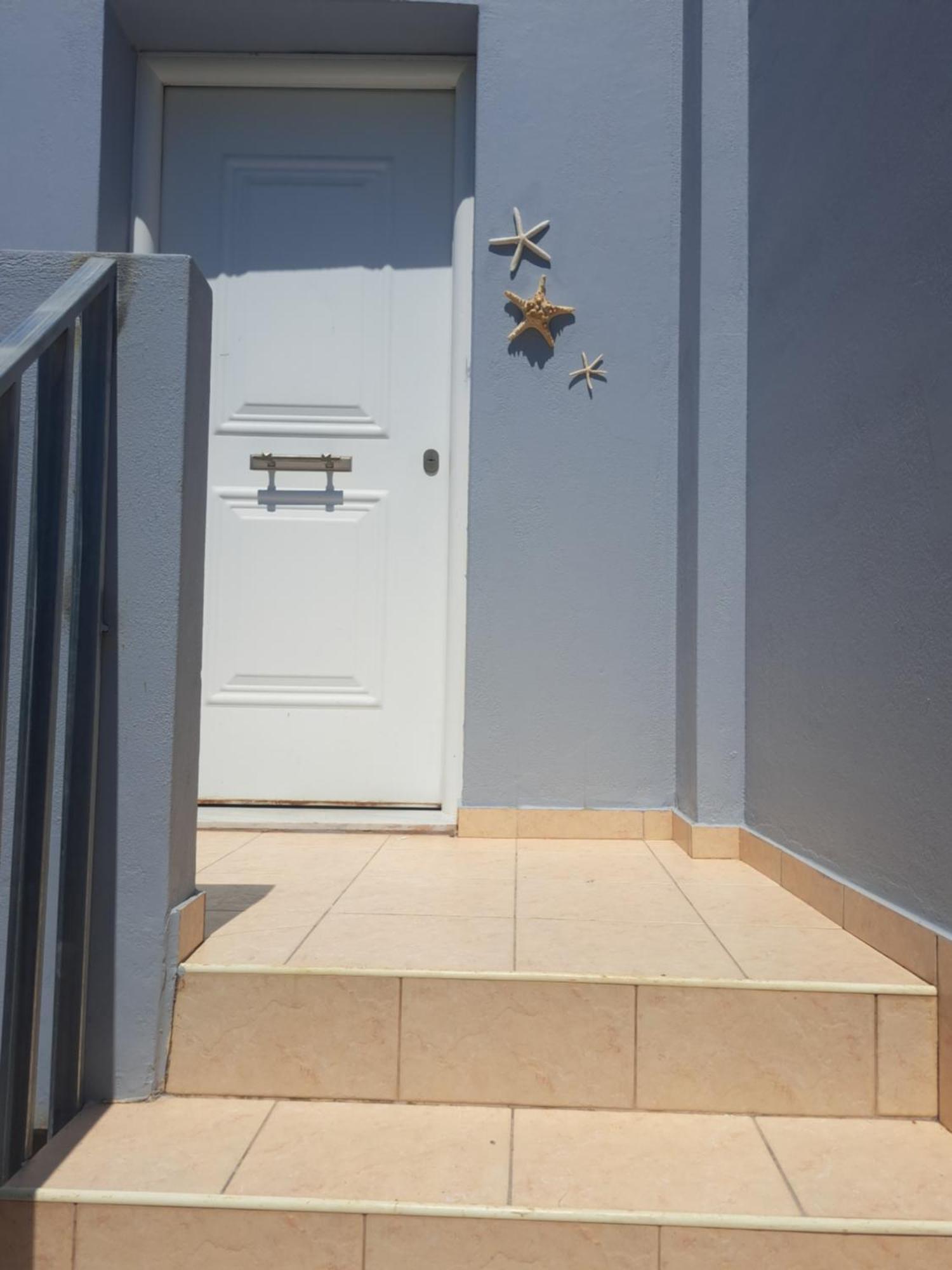 Seashell Apartment Artemida  Exterior photo