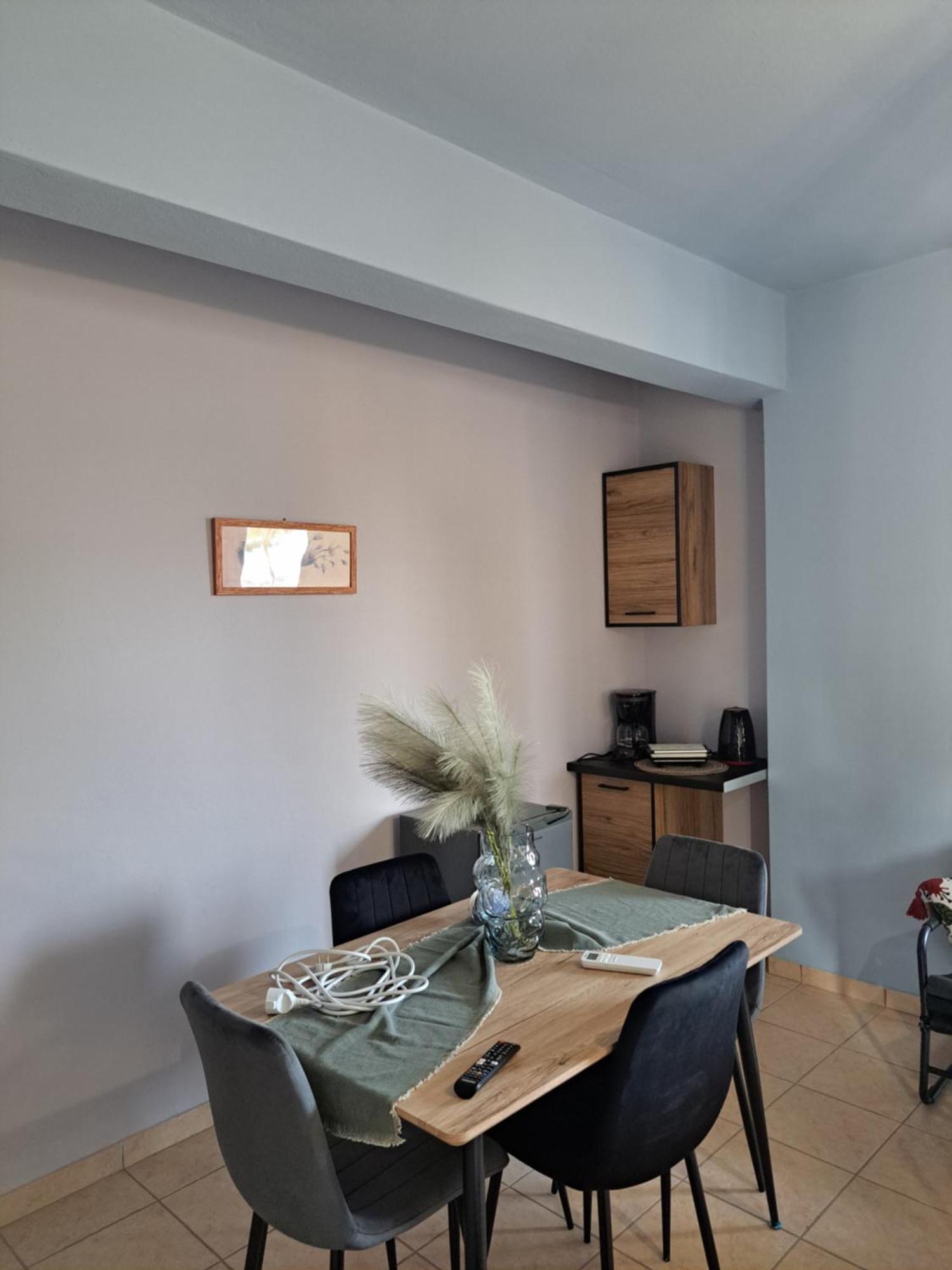 Seashell Apartment Artemida  Exterior photo
