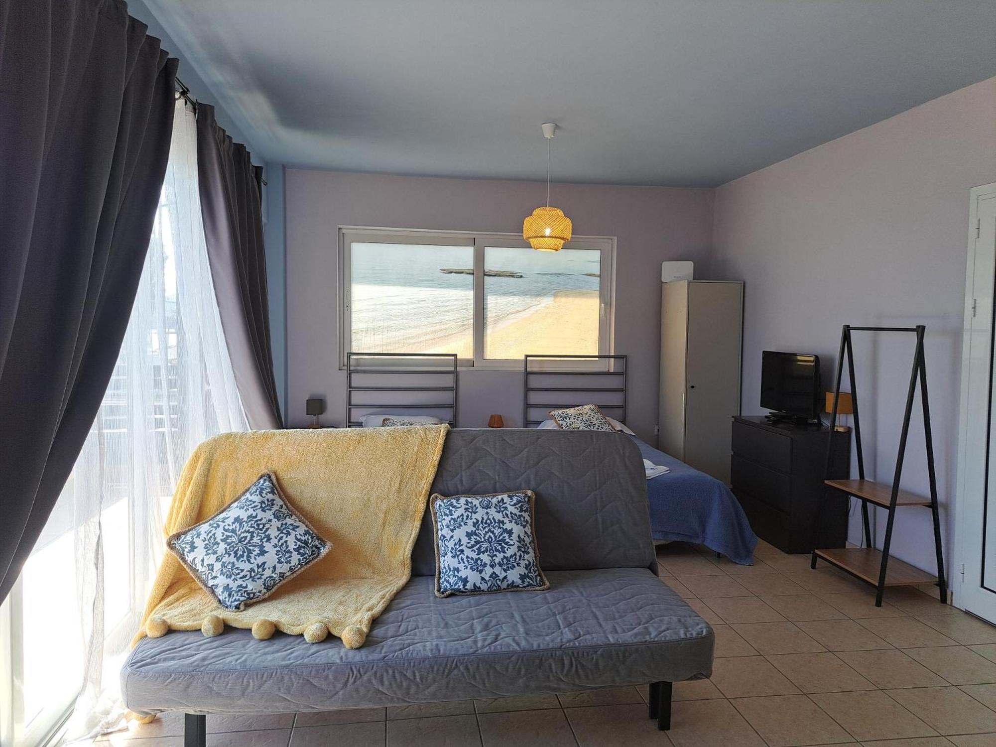 Seashell Apartment Artemida  Exterior photo